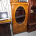 Kleiderschrank Antik aus Holz mit Glasscheibe